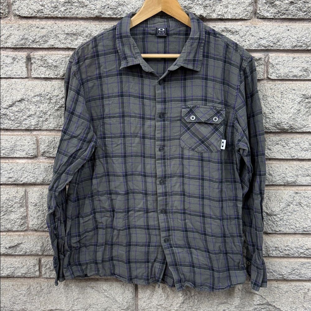 Mens Oakley long sleeve shirt XL